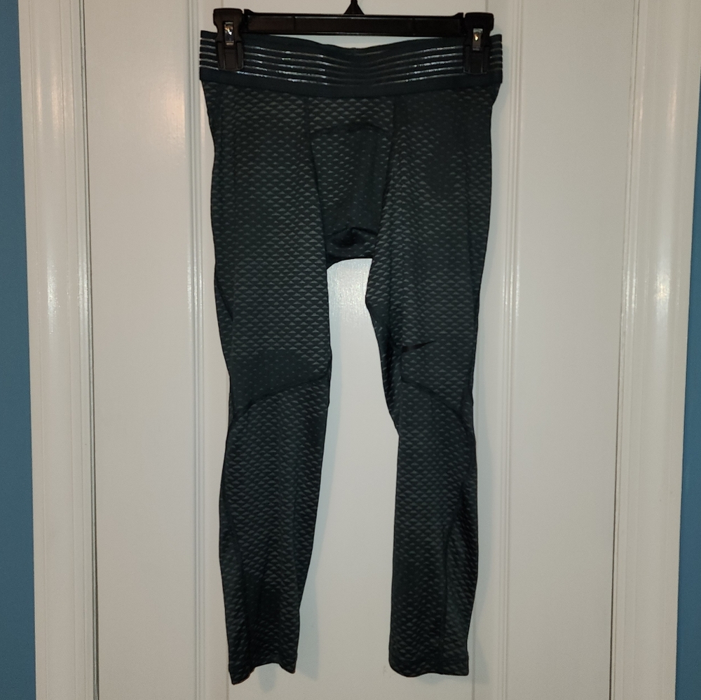 Nike Pro Mens  3/4 Length Hypercool Tights Size S